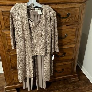 Dress suit size 8.